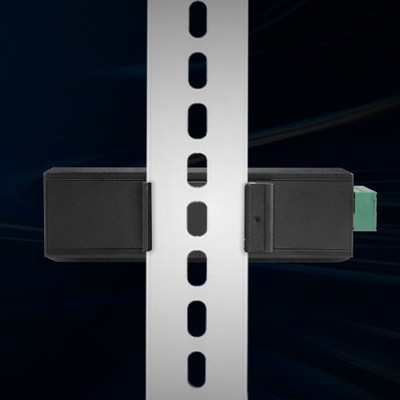 Rete industriale Gigabit con 4 porte PoE con 2 porte SFP