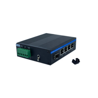 Interruttore POE industriale con 1 porta SFP e 4 porte RJ45 per l'installazione DIN Rail